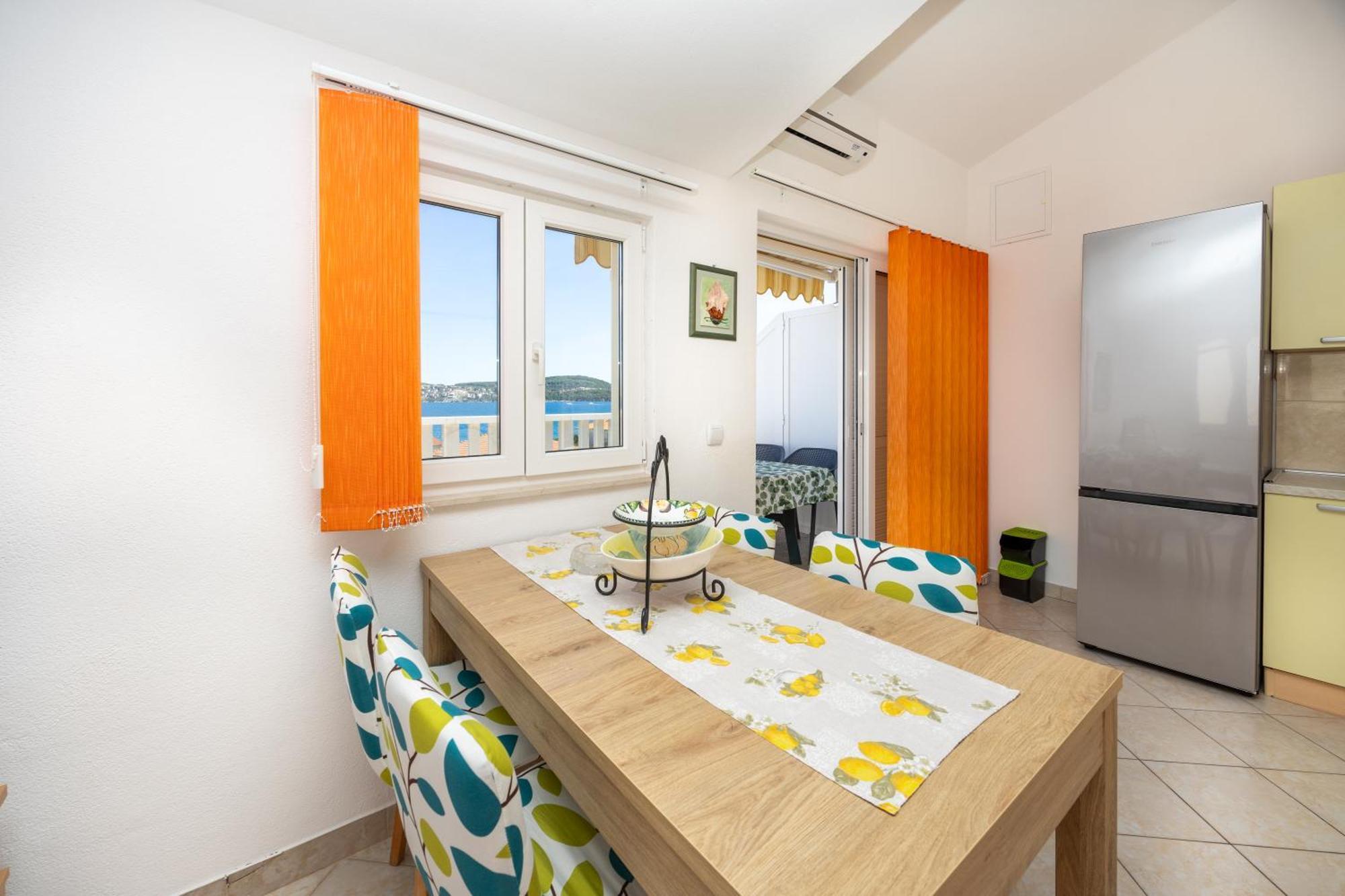 Apartman Markulin Трогир Экстерьер фото