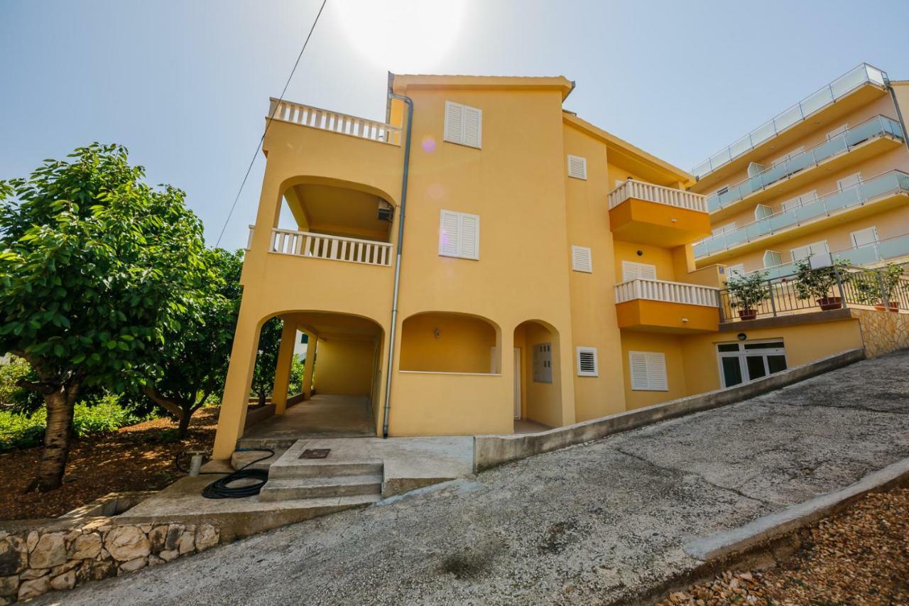 Apartman Markulin Трогир Экстерьер фото